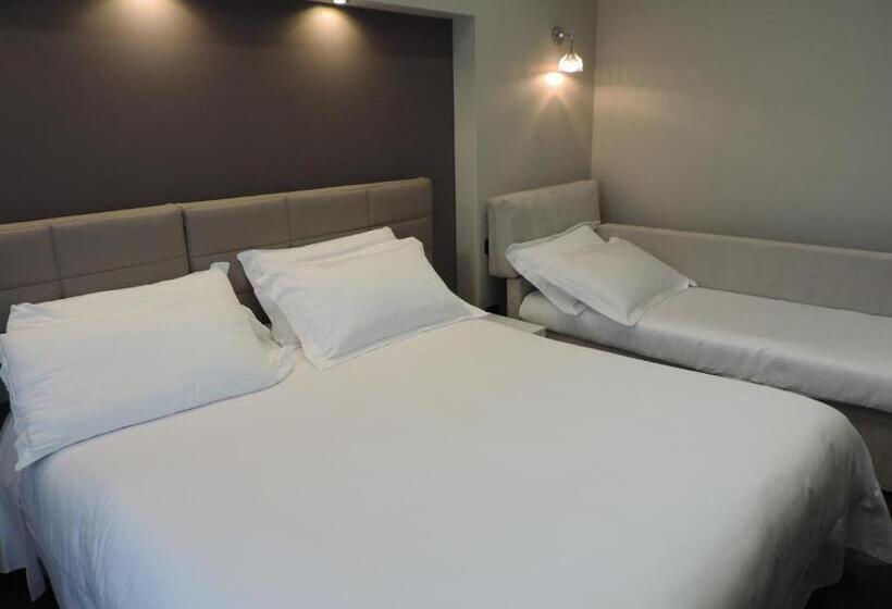 חדר סטנדרט לשלושה, Gama