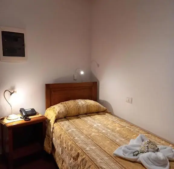 اتاق استاندارد یک نفره, Italia