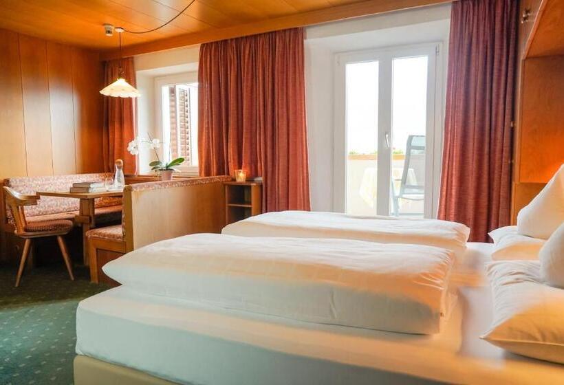 غرفة كمفورت مع بلكونة, Niedermair