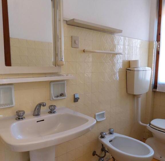 غرفة قياسية ثلاثية, San Domingo