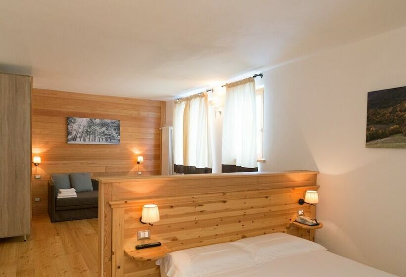 غرفة قياسية ثلاثية, Sport Hotel Prodongo