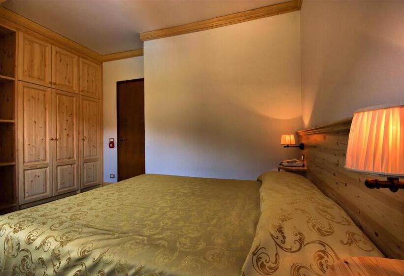 غرفة قياسية ثلاثية, Sport Hotel Prodongo