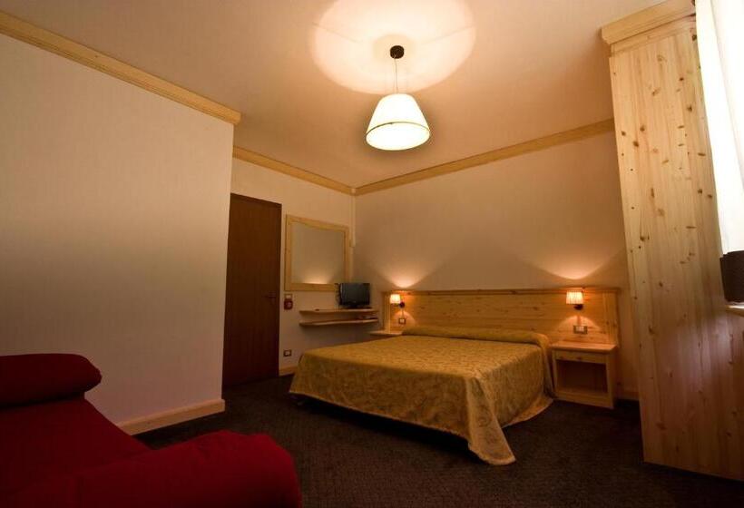 غرفة قياسية ثلاثية, Sport Hotel Prodongo