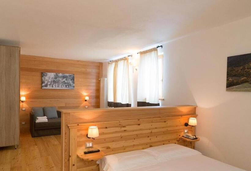 غرفة قياسية ثلاثية, Sport Hotel Prodongo