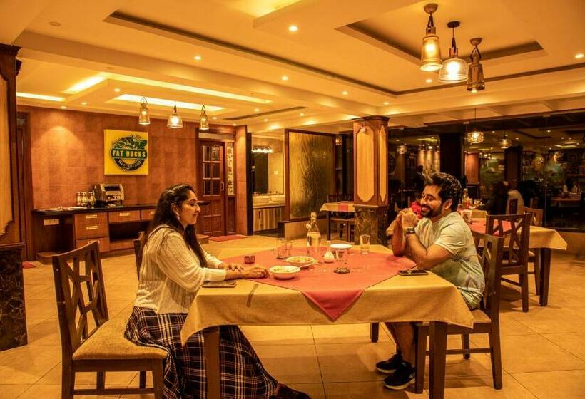 חדר אקזקיוטיב, Western Valley Resorts