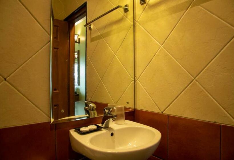 חדר אקזקיוטיב, Western Valley Resorts