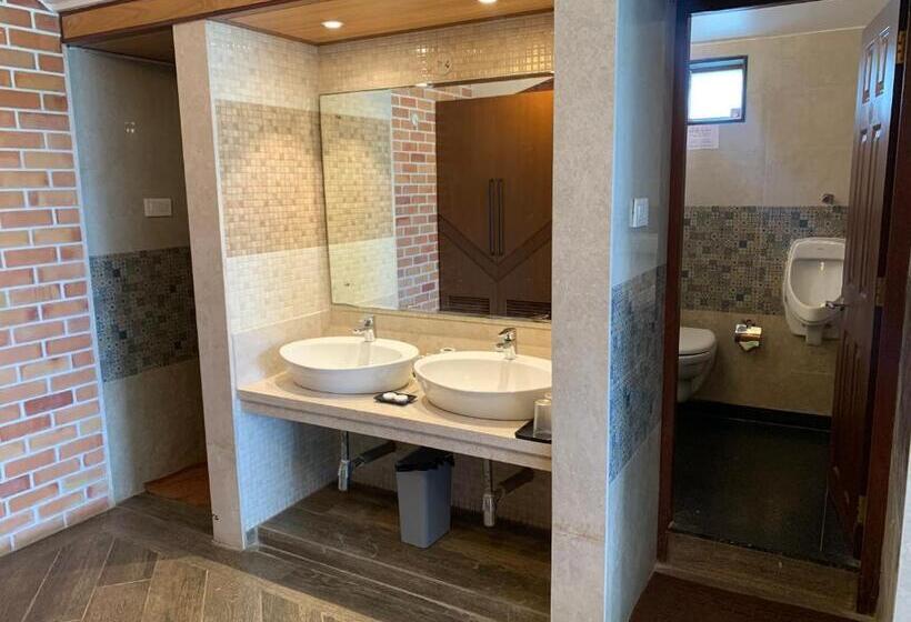 סוויטה נוף להרים, Western Valley Resorts