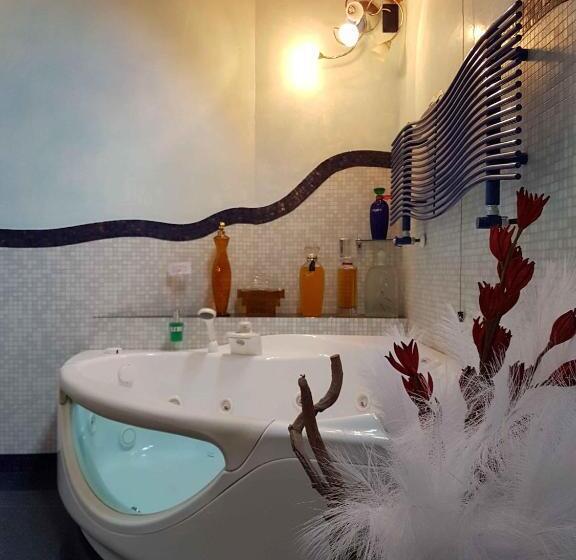 חדר סטנדרט עם ג'קוזי, B&b Melograno Mc