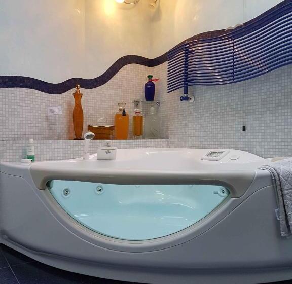 חדר סטנדרט עם ג'קוזי, B&b Melograno Mc