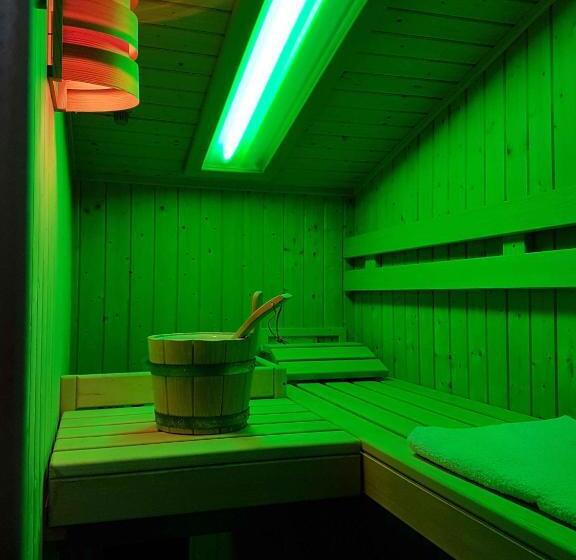 חדר סטנדרט עם ג'קוזי, B&b Melograno Mc