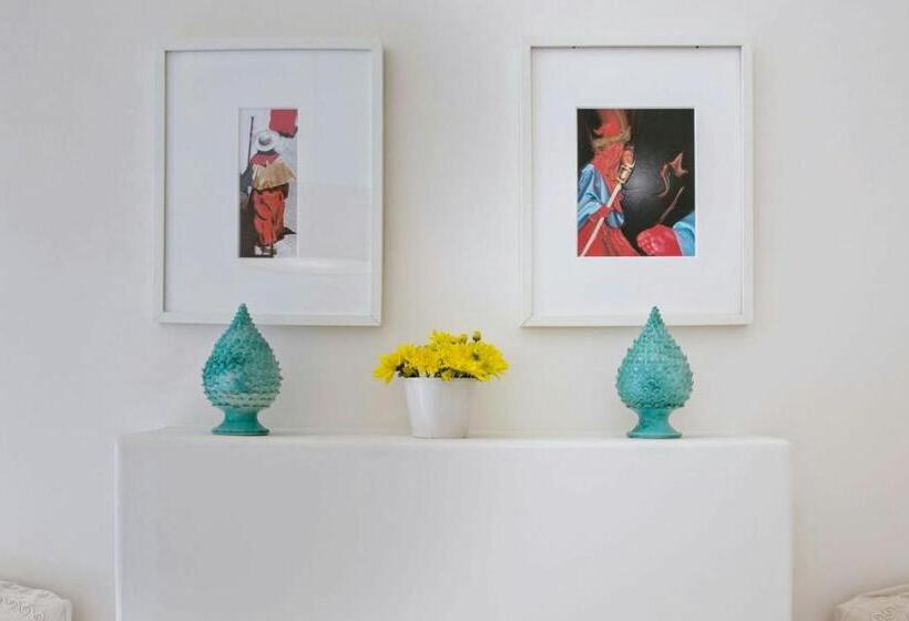 Трехместный Номер Стандарт с Балконом, Domus Dejana