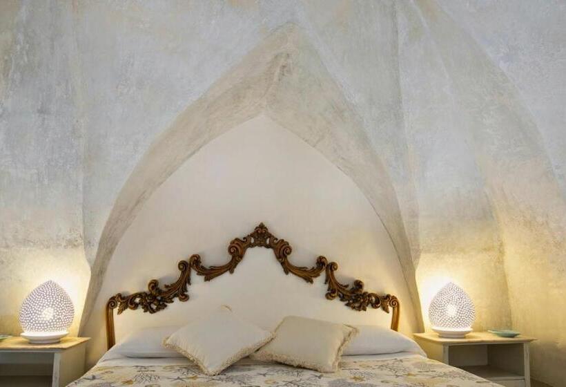 Трехместный Номер Стандарт с Балконом, Domus Dejana