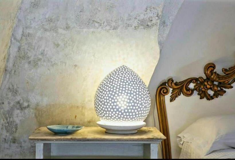 Трехместный Номер Стандарт с Балконом, Domus Dejana