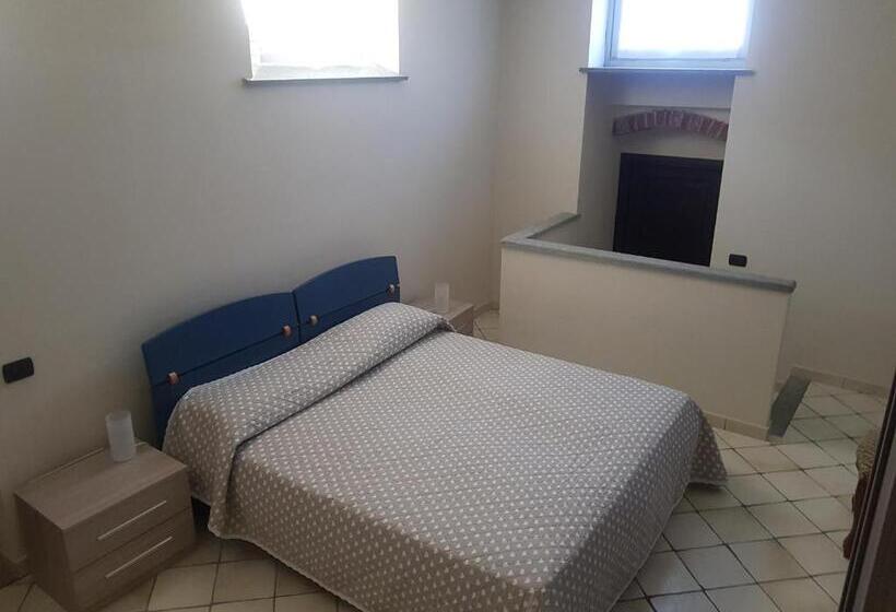 패밀리 룸, La Morona