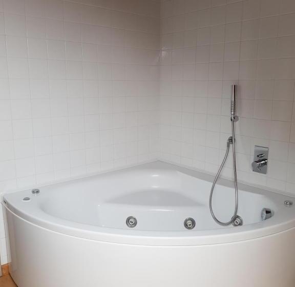 스탠다드 자쿠지 룸, La Morona