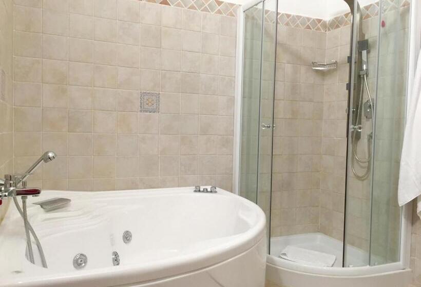 Номер Стандарт с Гидромассажем, Villa Il Barone