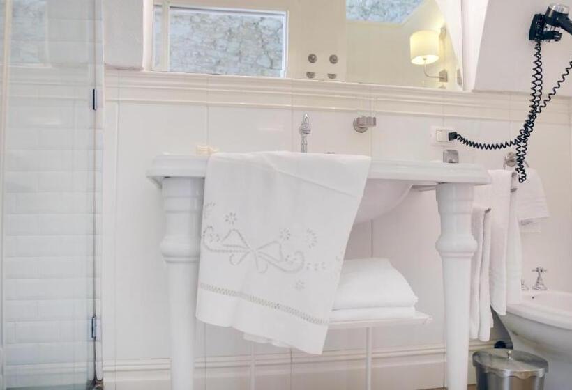 سوییت جونیور با چشمانداز دریا, Gli Orti Di Malva B&b