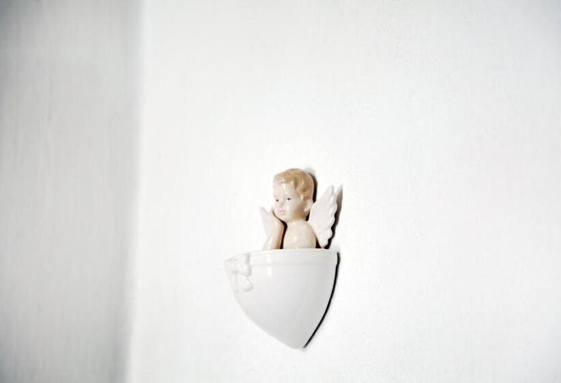 سوییت جونیور با چشمانداز دریا, Gli Orti Di Malva B&b