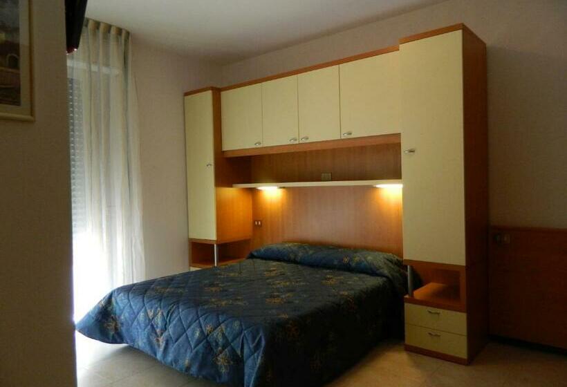 ファミリールーム, Kennedy