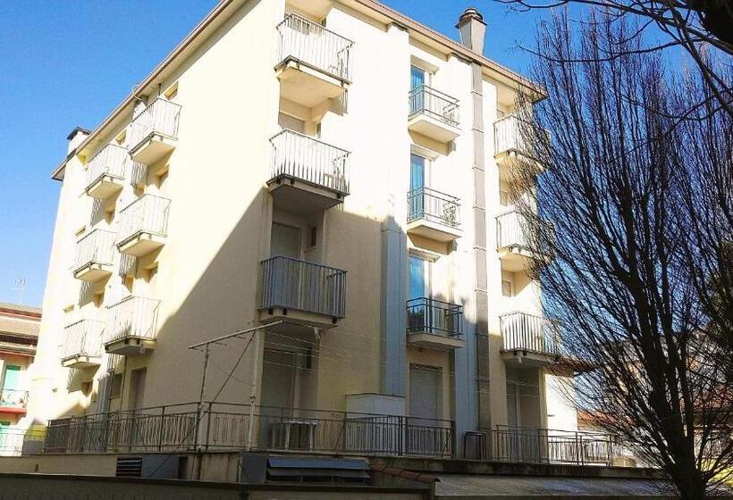 スタンダードルーム, Kennedy