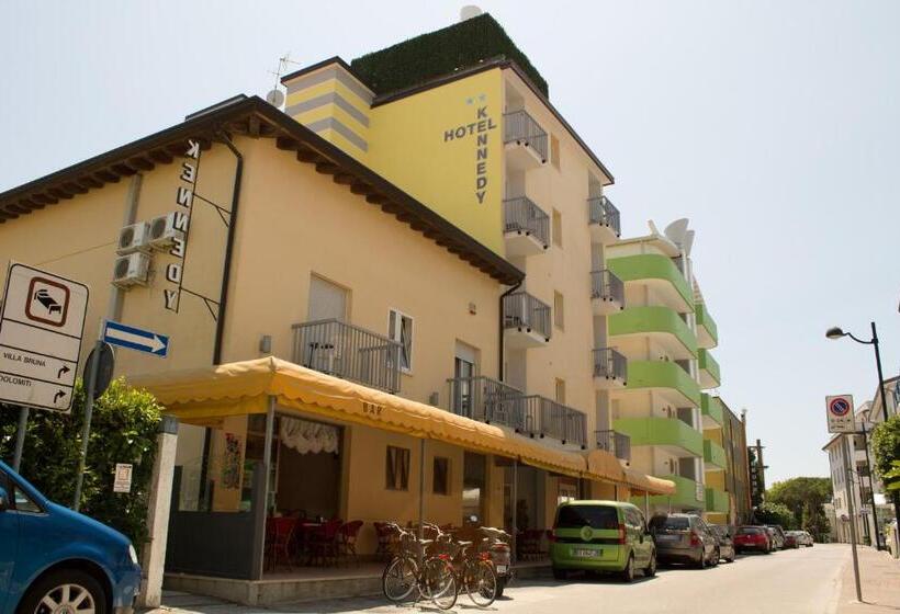 スタンダードシングルルーム, Kennedy