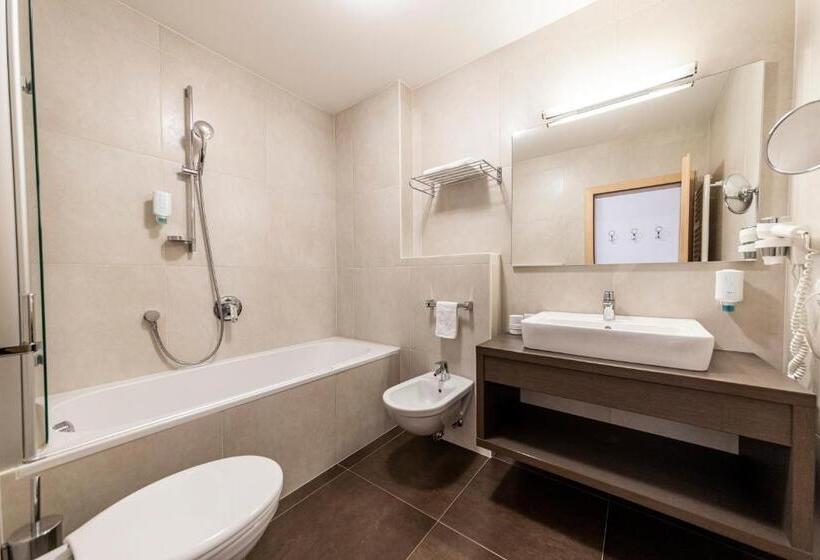 חדר סטנדרט עם מרפסת, Rommisa