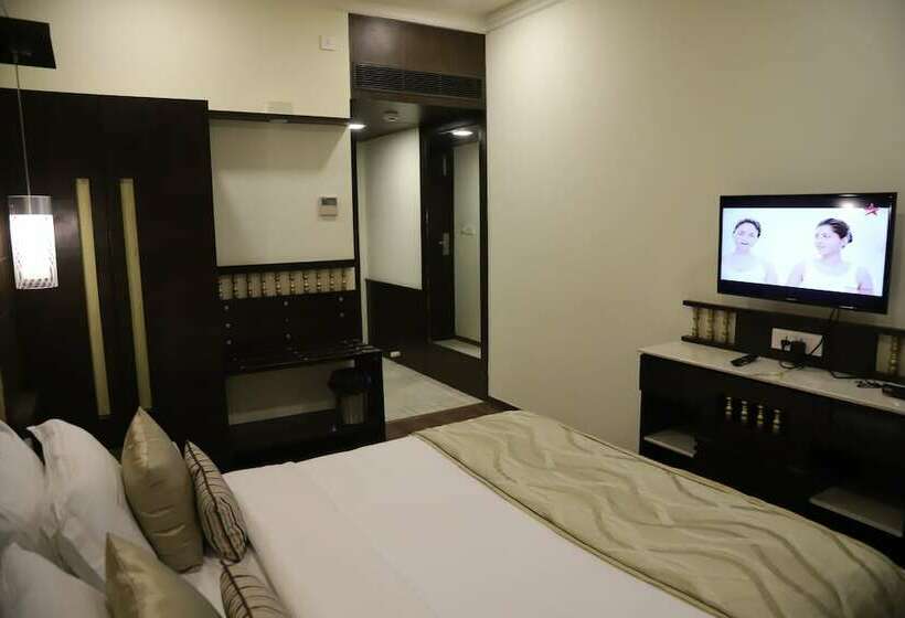 エクゼクティブルーム, The Gandhi International