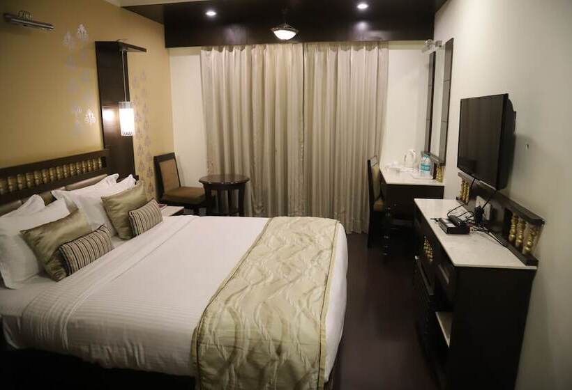 エクゼクティブルーム, The Gandhi International