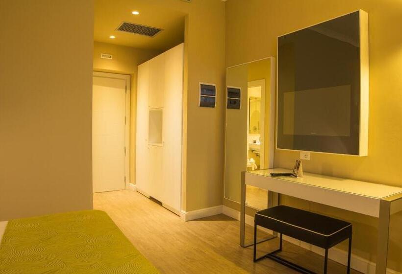 اتاق سوپریور با چشمانداز دریا, Universal