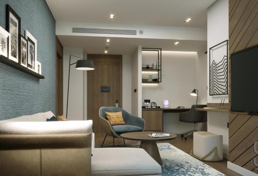 Люкс Кровать Кинг, Four Points By Sheraton King Abdulaziz Road