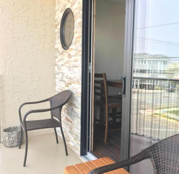 2 Bedroom Suite with Balcony, Ala Moana Motel