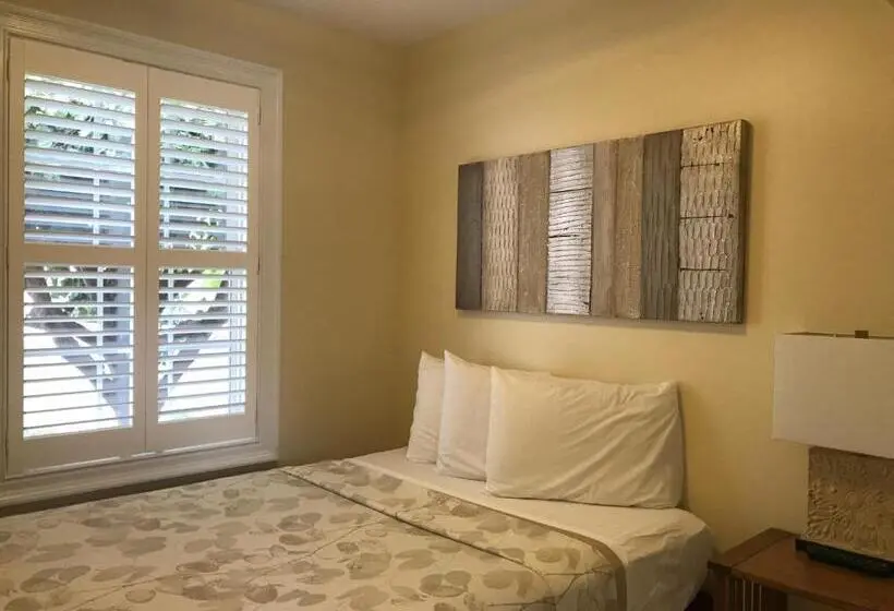 デラックスバンガロー, Ala Moana Motel