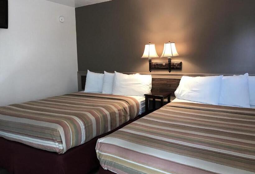 2 Bedroom Suite with Balcony, Ala Moana Motel