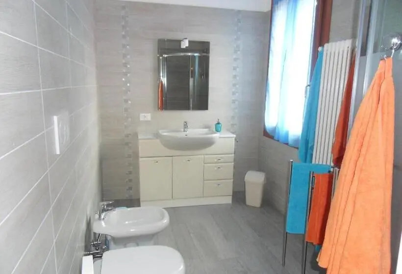 Standard Kolmen Hengen Huone Puutarhanäkymä, B&b Giardino Di Ro