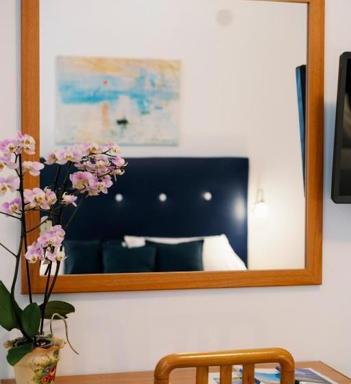 סטודיו סטנדרטי נוף לים, A Due Passi