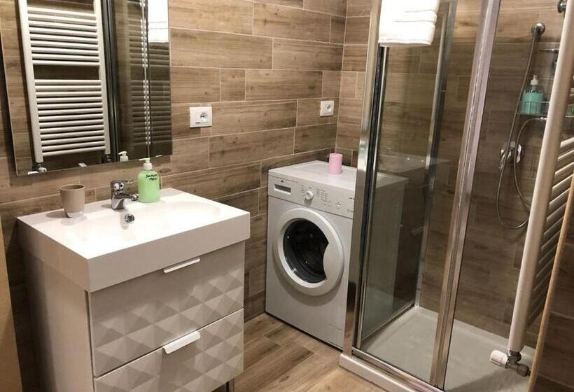 اتاق استاندارد سه نفره, Arco Dolce Arco