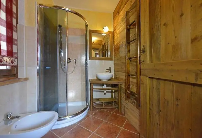 اتاق استاندارد چهار تخته, Maison Lazier