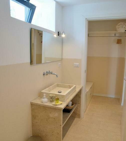 חדר סטנדרט לשלושה עם נוף לגינה, Masseria Palane