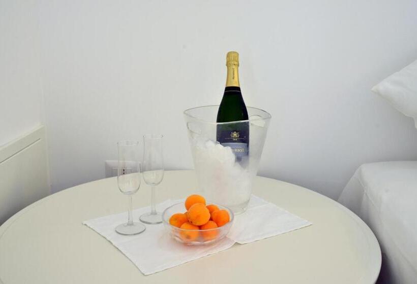 חדר משפחתי, Masseria Palane