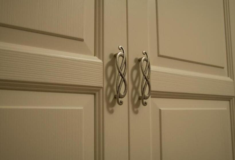 豪华三人间, Palazzo Di Primavera Guest House