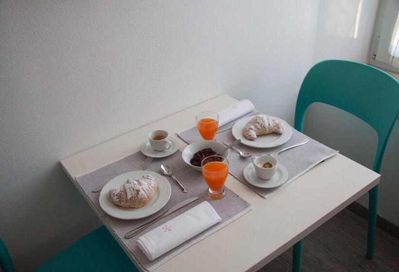 豪华三人间, Palazzo Di Primavera Guest House