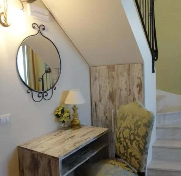 Deluxe Kolmen Hengen Huone, Villa Marietta Country House   Marche