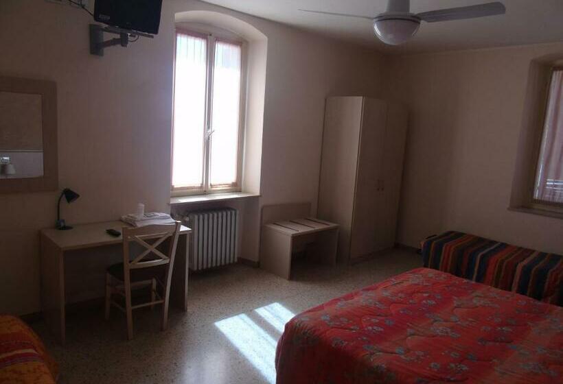 4인용 스탠다드 룸, Albergo Grifone 1891