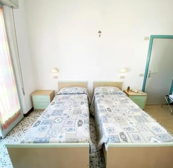 اتاق استاندارد, Dinarica