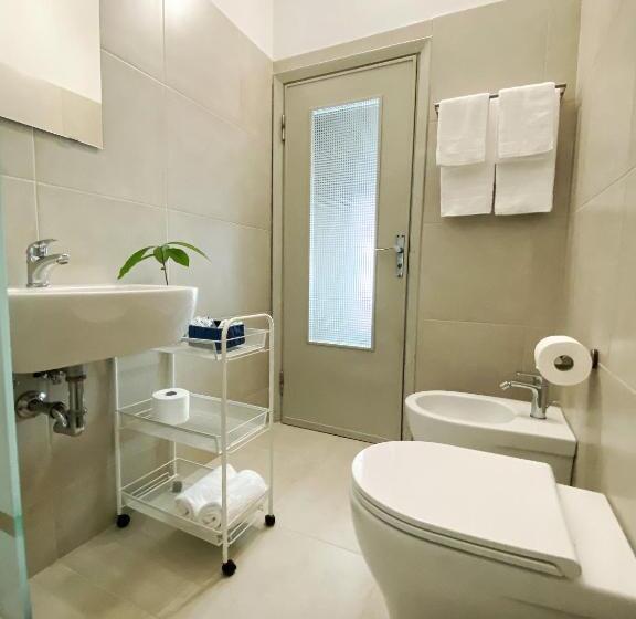 스탠다드 트리플 룸, Dinarica