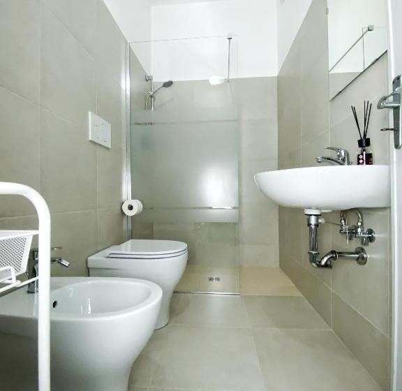 스탠다드 트리플 룸, Dinarica