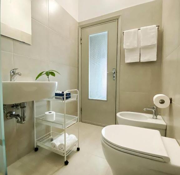 4인용 스탠다드 룸, Dinarica