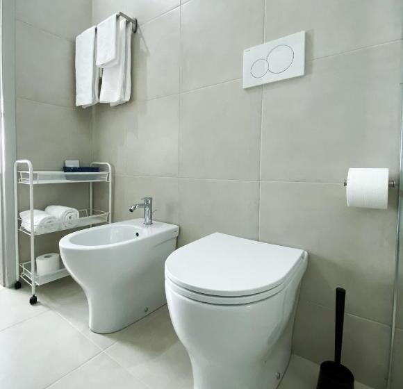 스탠다드 트리플 룸, Dinarica