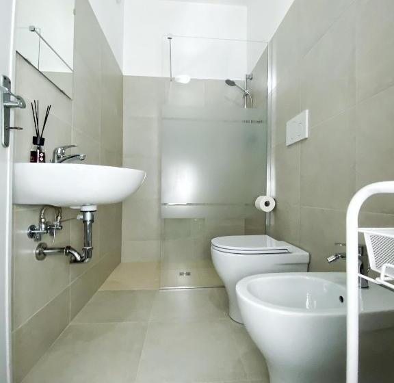 4인용 스탠다드 룸, Dinarica