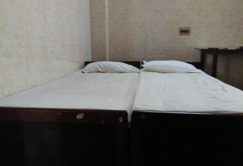 Номер Economy, Ganesh Lodge